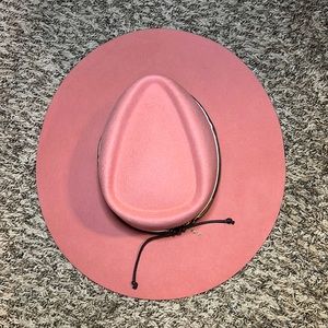 NWT Gigi Pip limited edition 8 hat size 57